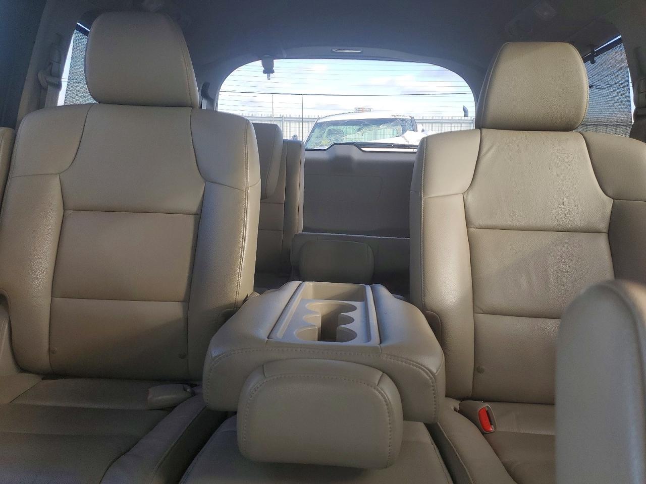 2014 HONDA ODYSSEY TOURING photo 10