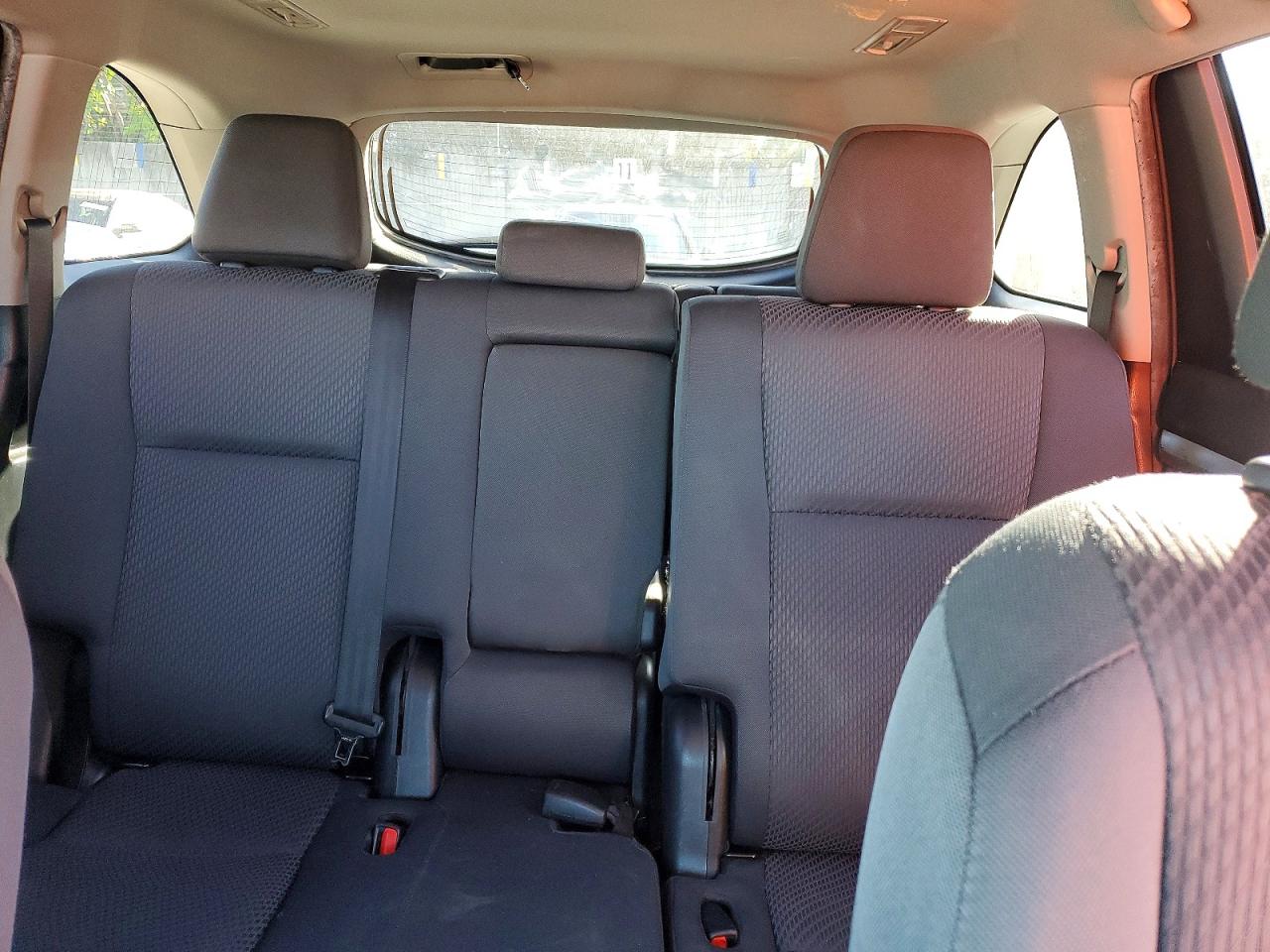 2019 TOYOTA HIGHLANDER LE photo 28