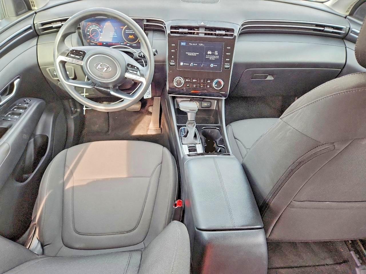 2024 HYUNDAI TUCSON SE photo 8