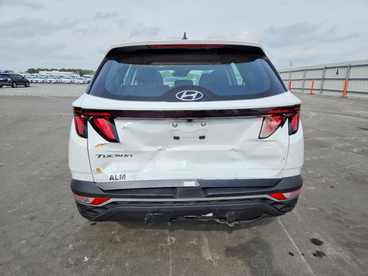 2024 HYUNDAI TUCSON SE photo 6