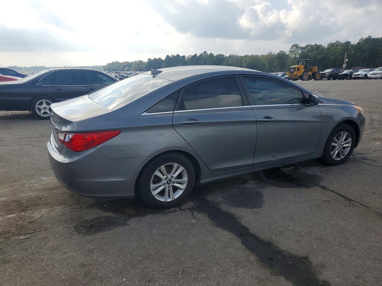 2013 HYUNDAI SONATA GLS photo 5