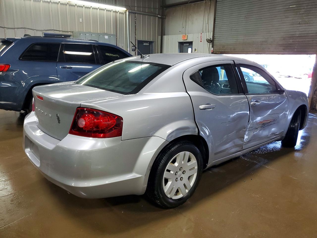 2013 DODGE AVENGER SE photo 3
