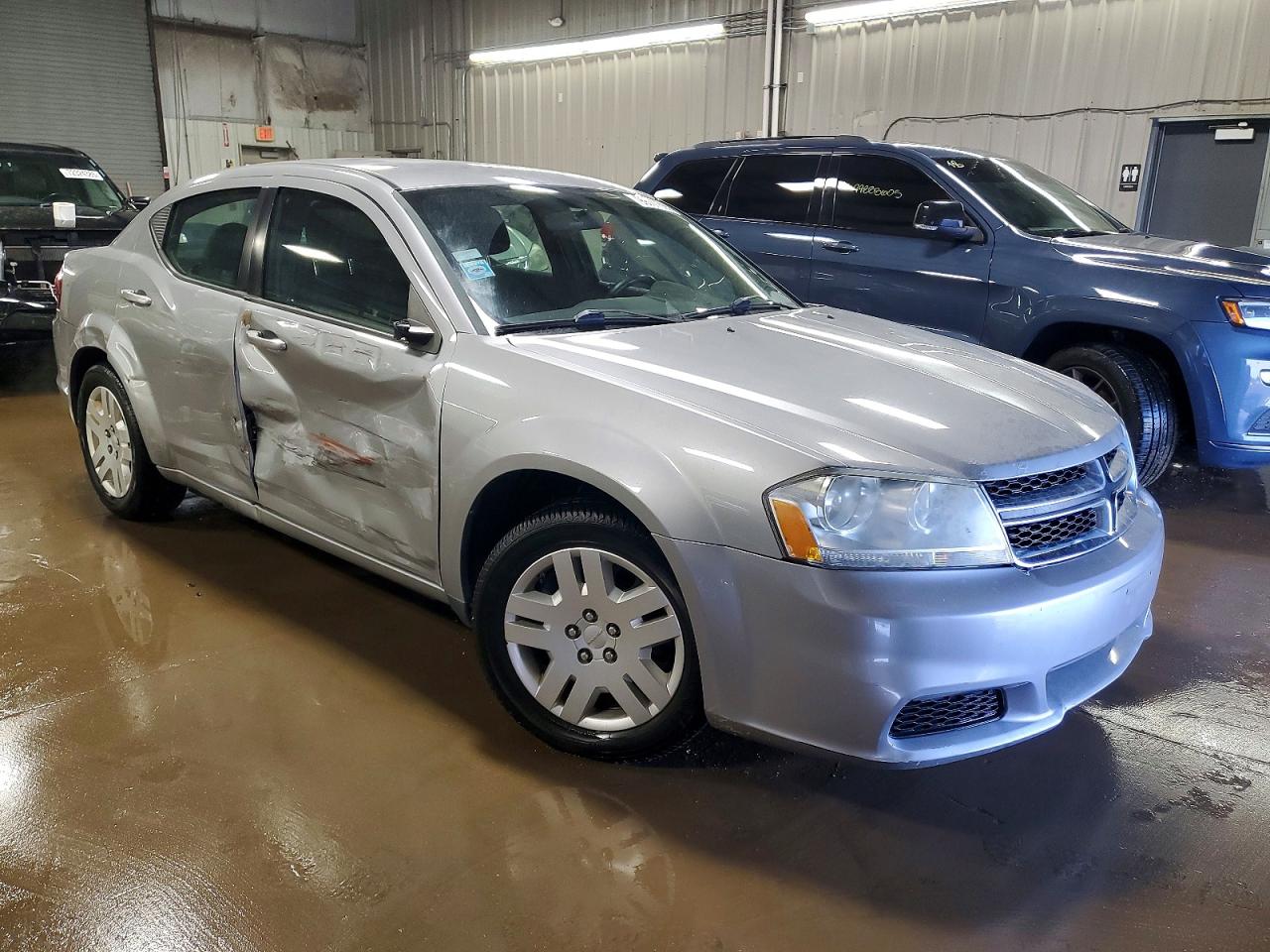 2013 DODGE AVENGER SE photo 4