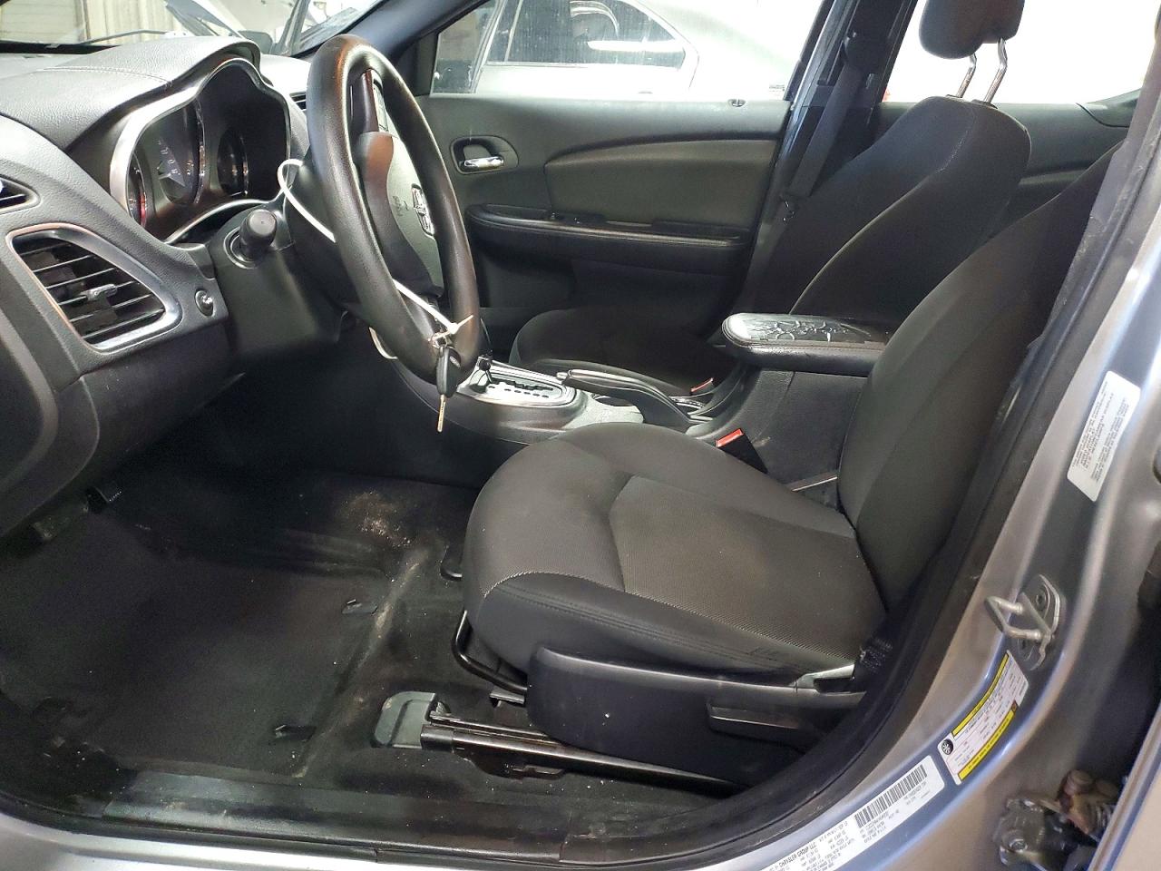 2013 DODGE AVENGER SE photo 7