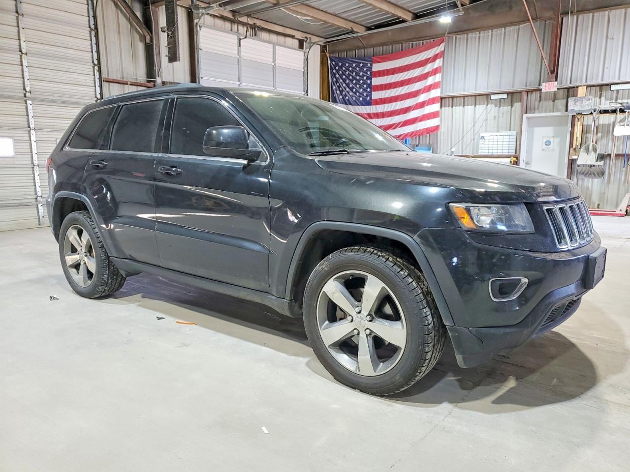 2015 JEEP GRAND CHEROKEE LAREDO photo 4