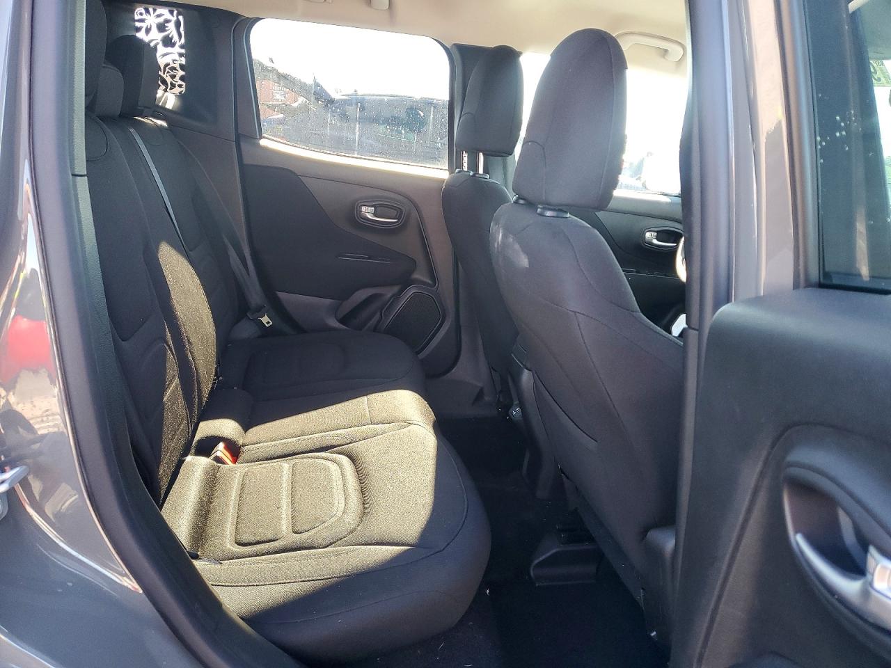 2019 JEEP RENEGADE LATITUDE photo 21