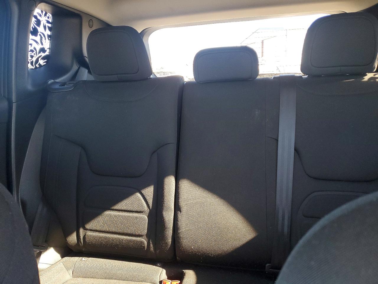2019 JEEP RENEGADE LATITUDE photo 19