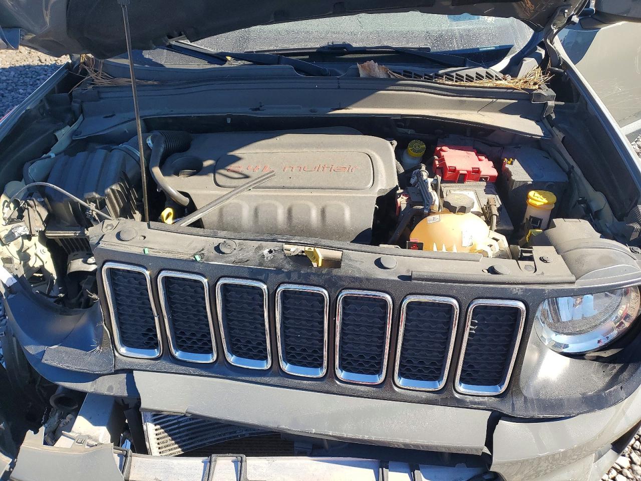 2019 JEEP RENEGADE LATITUDE photo 23