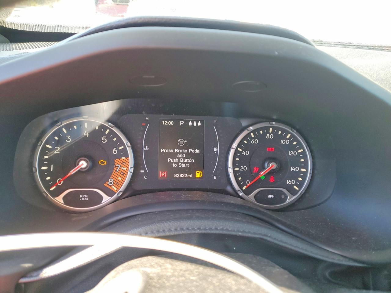 2019 JEEP RENEGADE LATITUDE photo 17