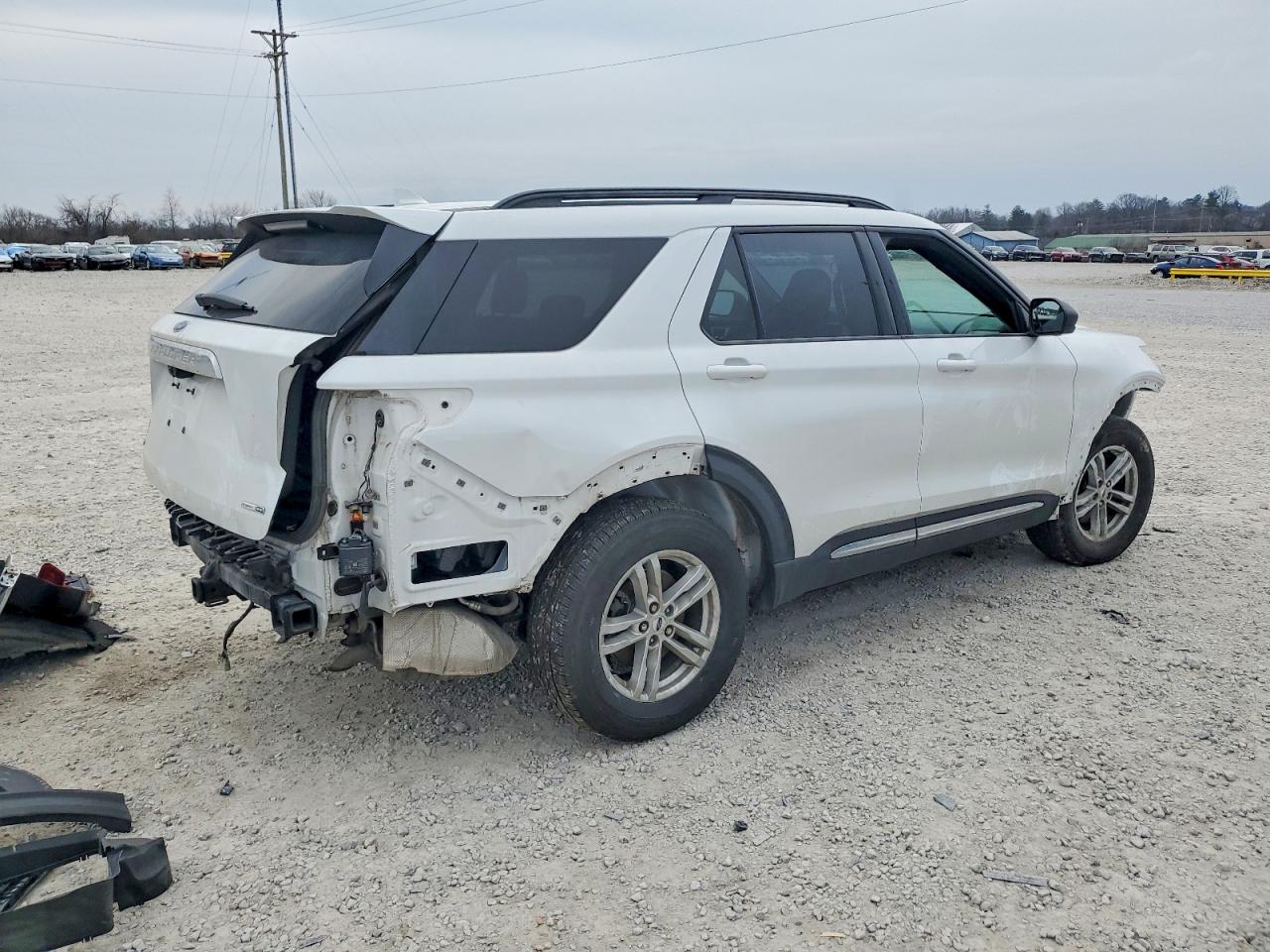 2020 FORD EXPLORER XLT photo 3