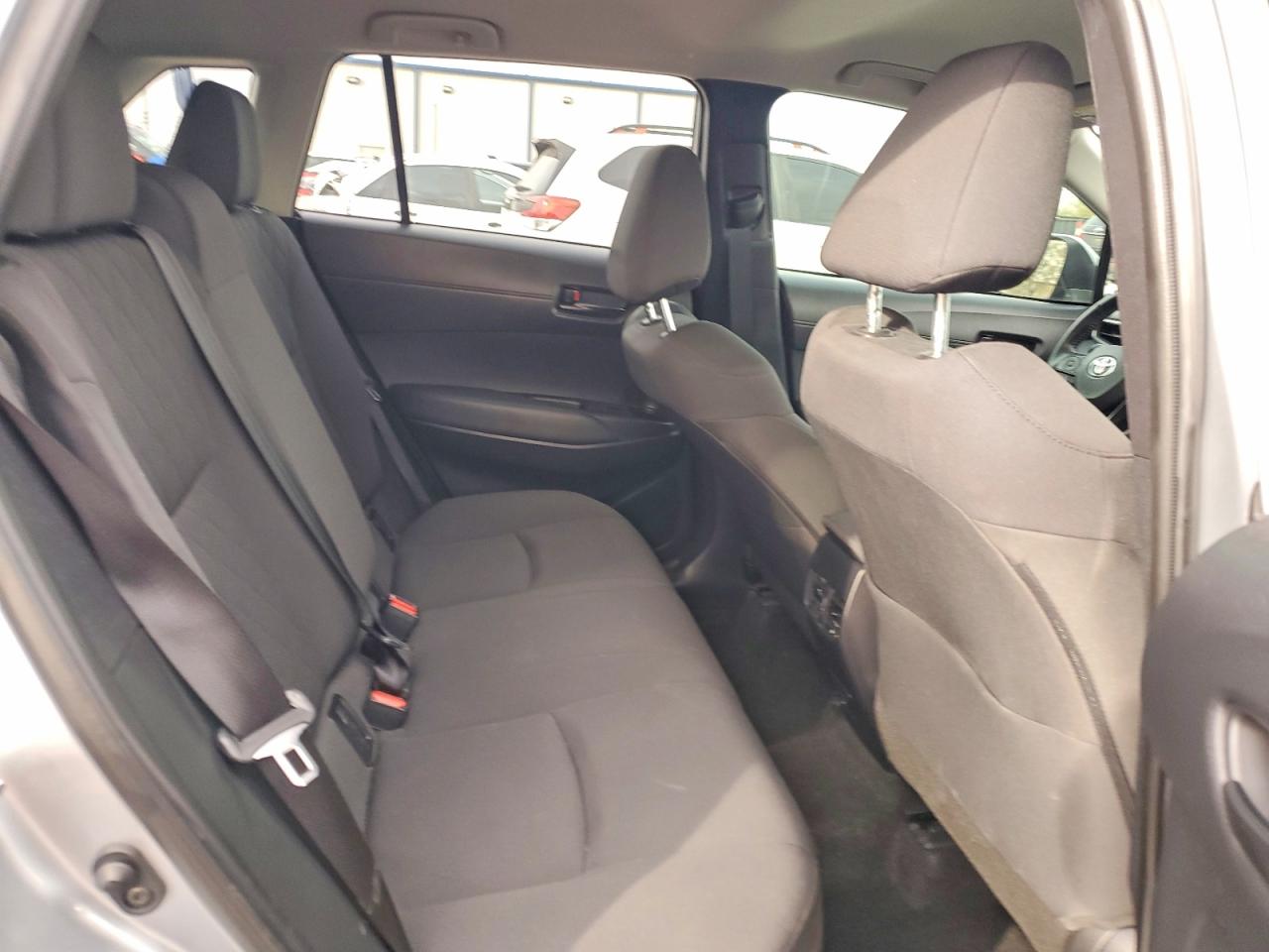 2022 TOYOTA COROLLA CROSS LE photo 11
