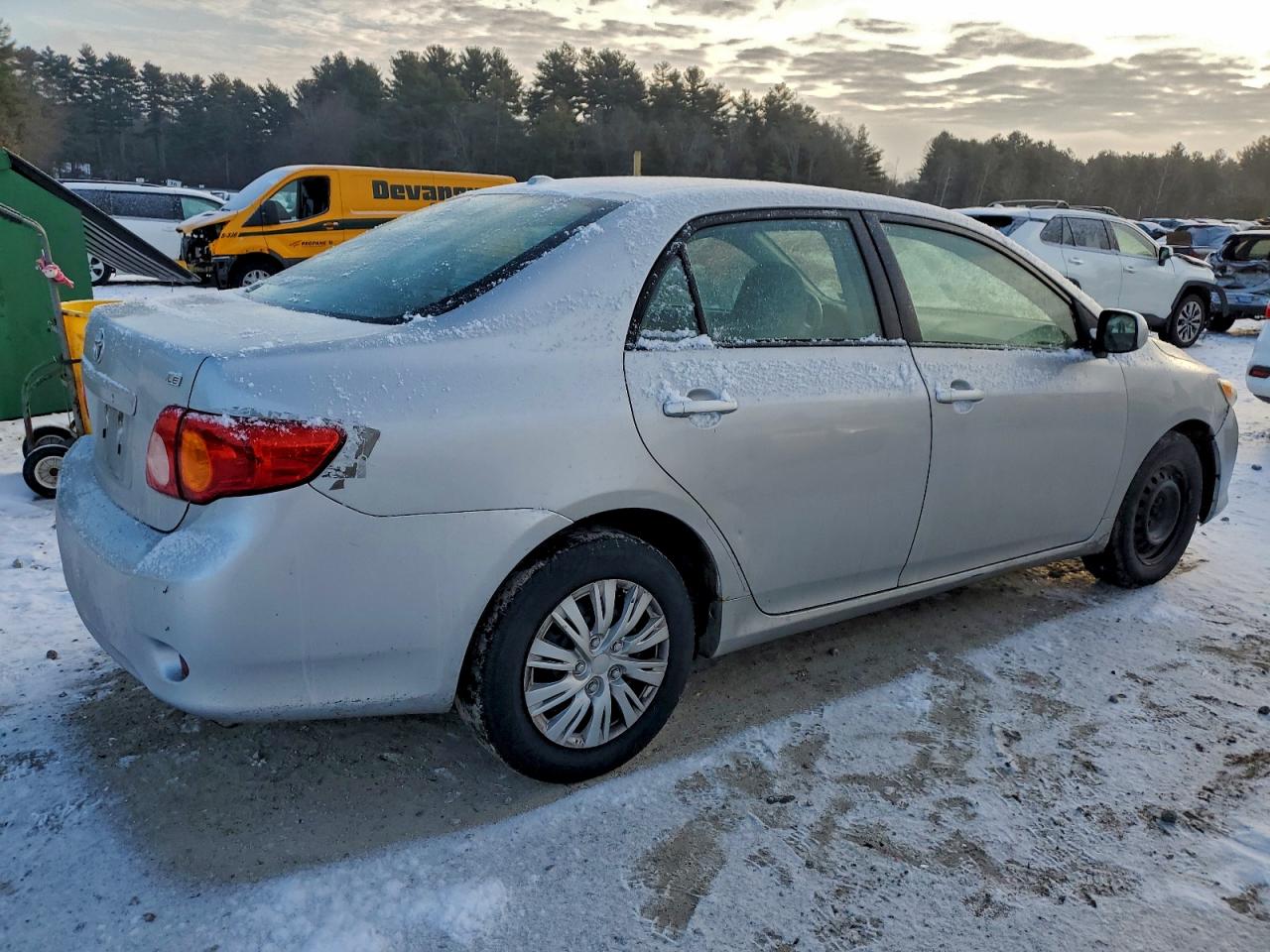 2010 TOYOTA COROLLA BASE photo 3
