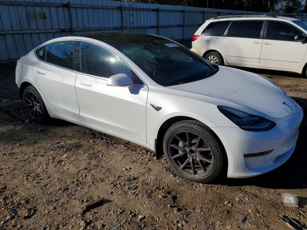2018 TESLA MODEL 3 photo 4