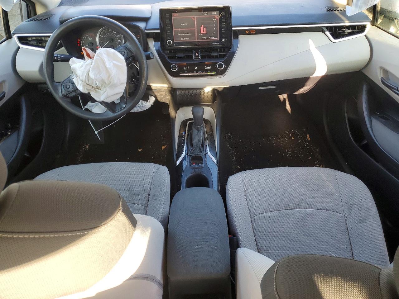 2022 TOYOTA COROLLA LE photo 8