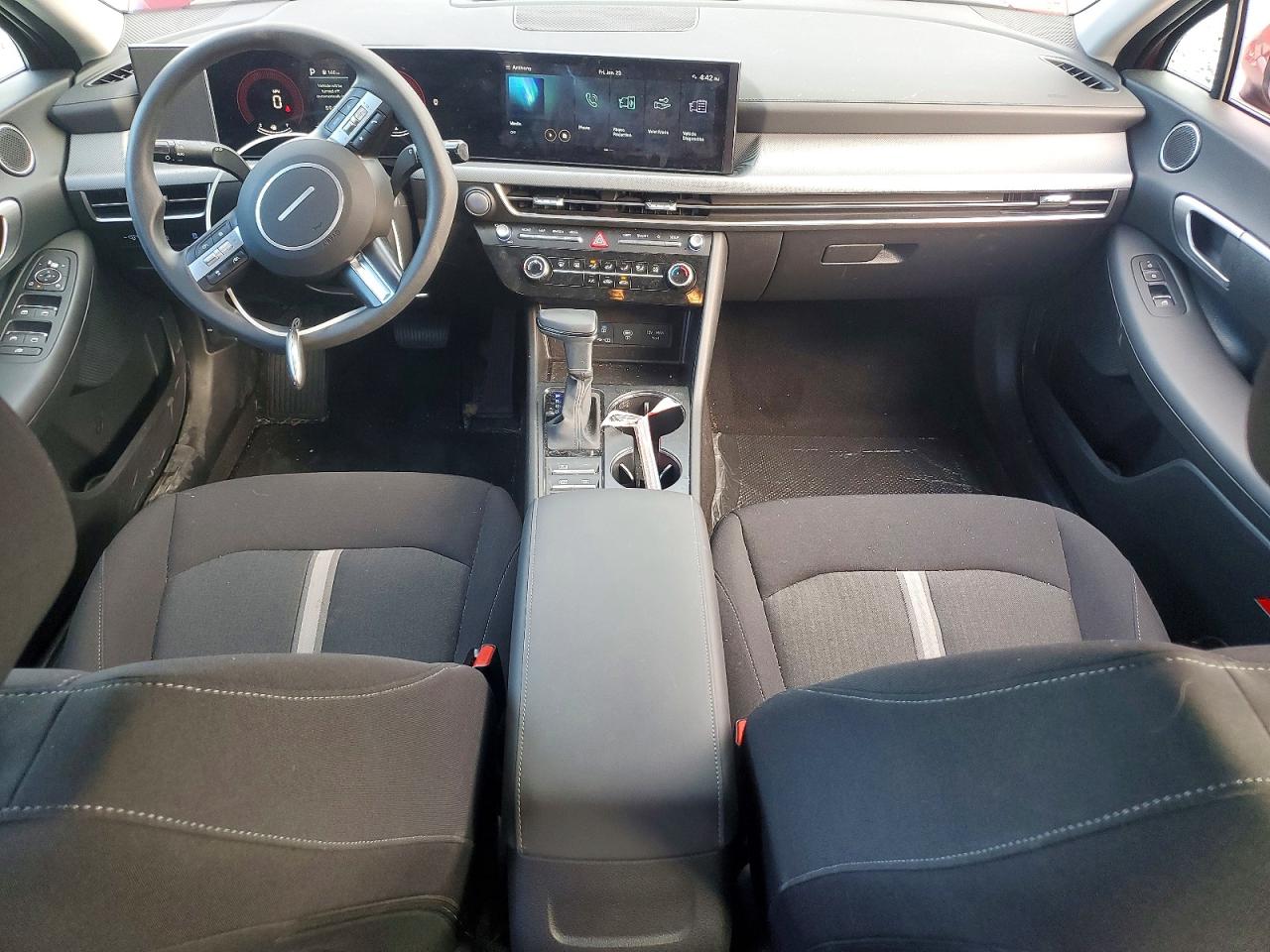 2025 HYUNDAI SONATA SE photo 8