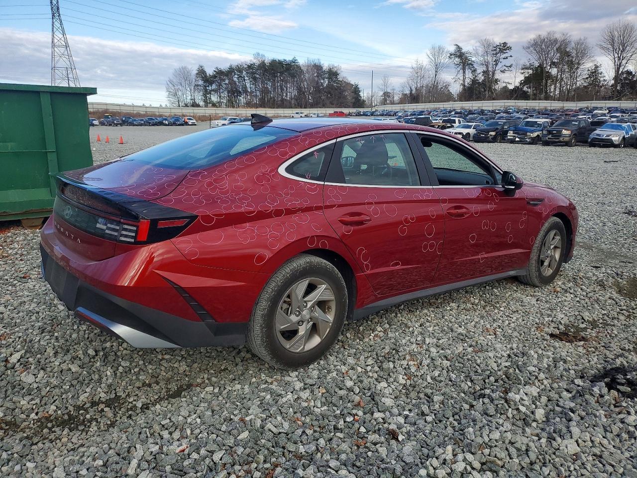 2025 HYUNDAI SONATA SE photo 3