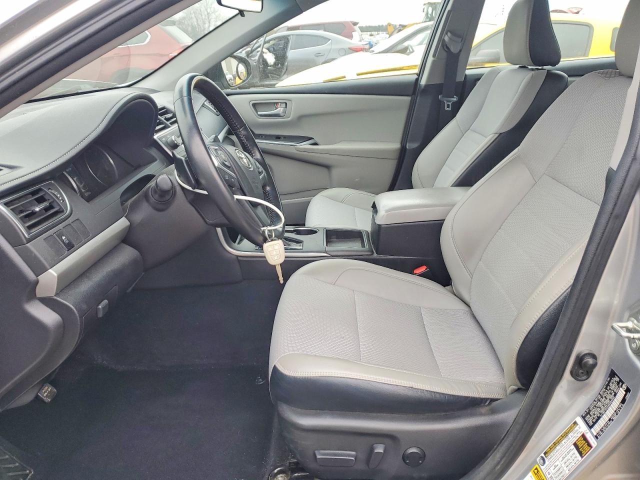 2016 TOYOTA CAMRY LE photo 7