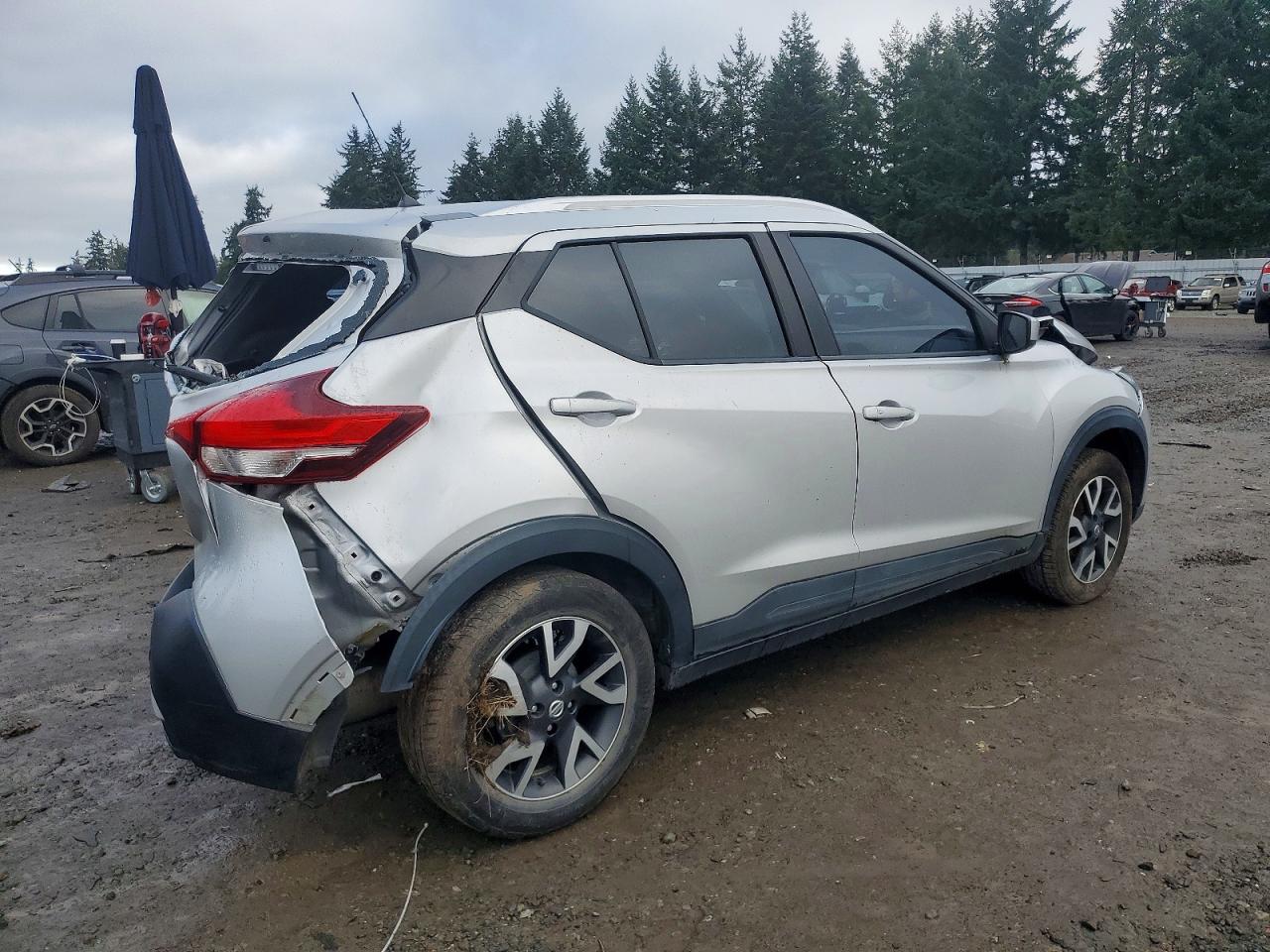 2018 NISSAN KICKS photo 7