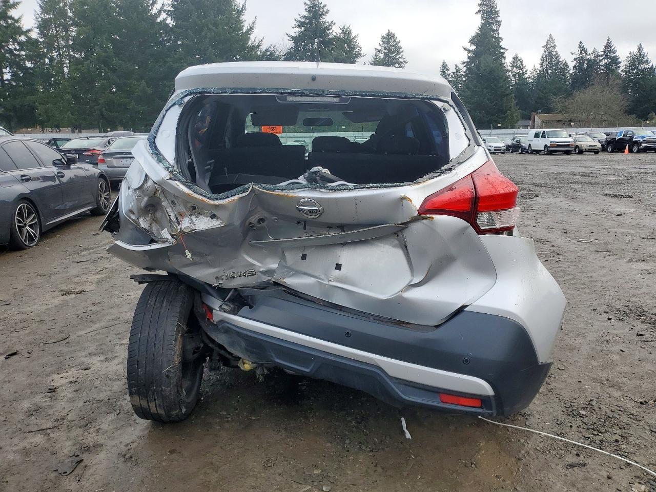 2018 NISSAN KICKS photo 16