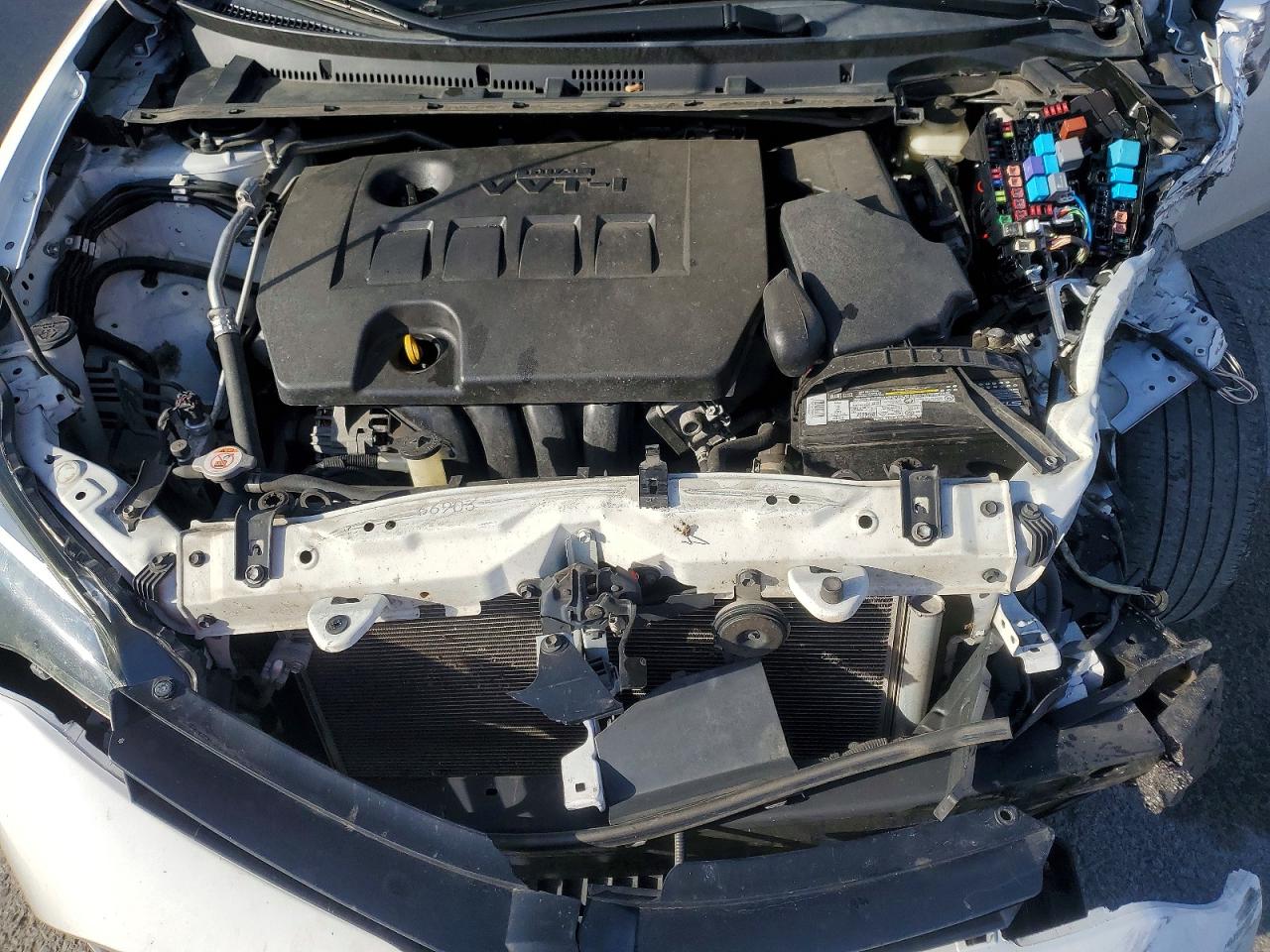 2019 TOYOTA COROLLA L photo 11