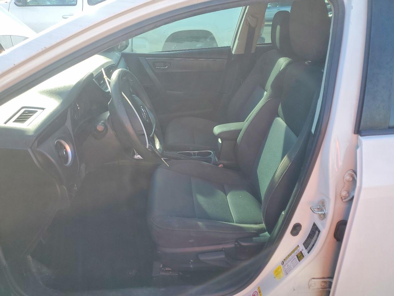 2019 TOYOTA COROLLA L photo 7