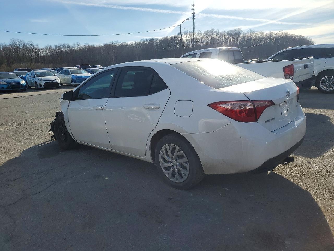 2019 TOYOTA COROLLA L photo 2