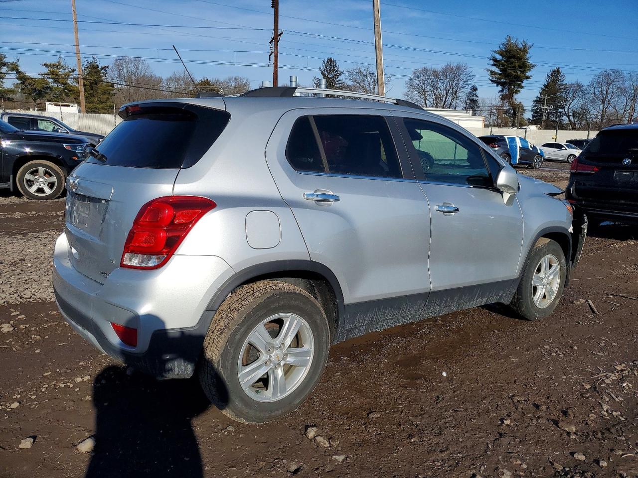 2018 CHEVROLET TRAX 1LT photo 3