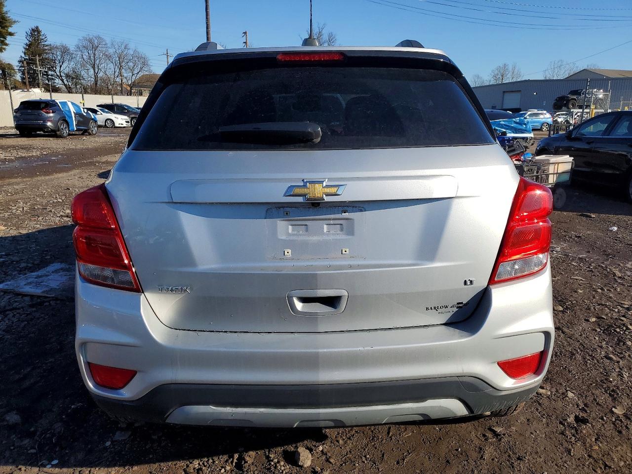 2018 CHEVROLET TRAX 1LT photo 6