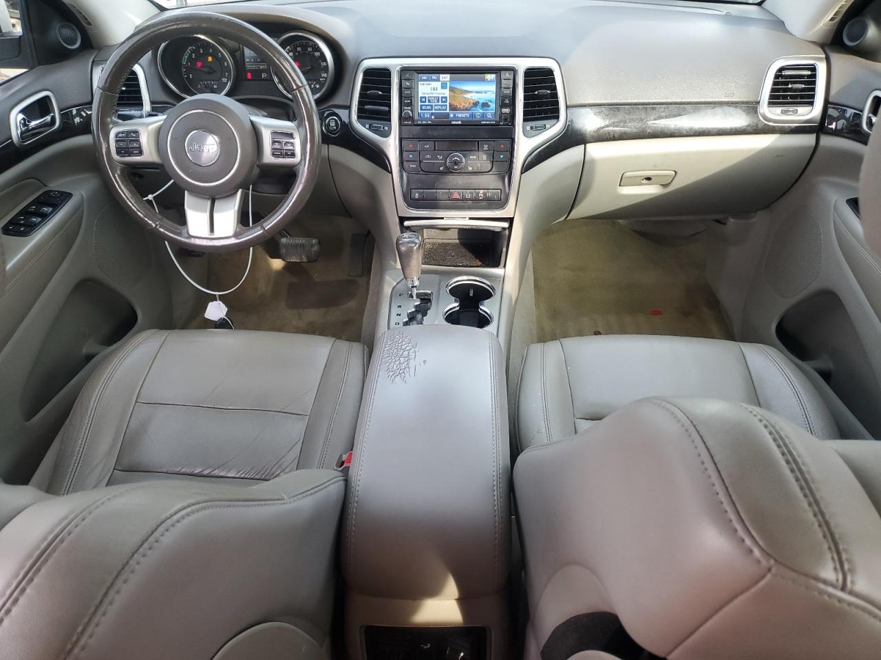 2011 JEEP GRAND CHEROKEE LAREDO photo 8