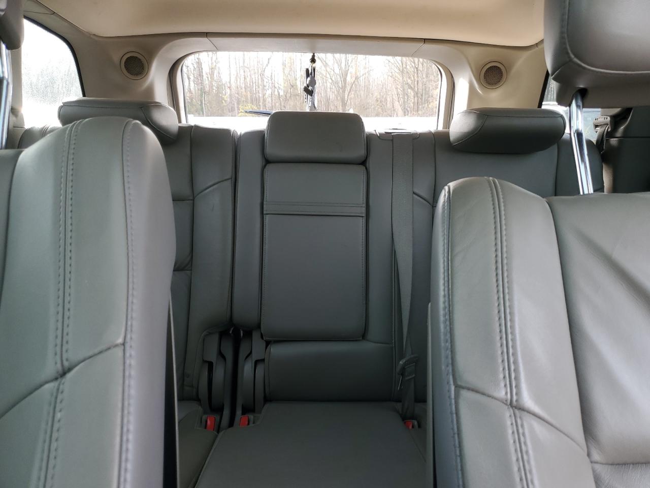 2011 JEEP GRAND CHEROKEE LAREDO photo 10