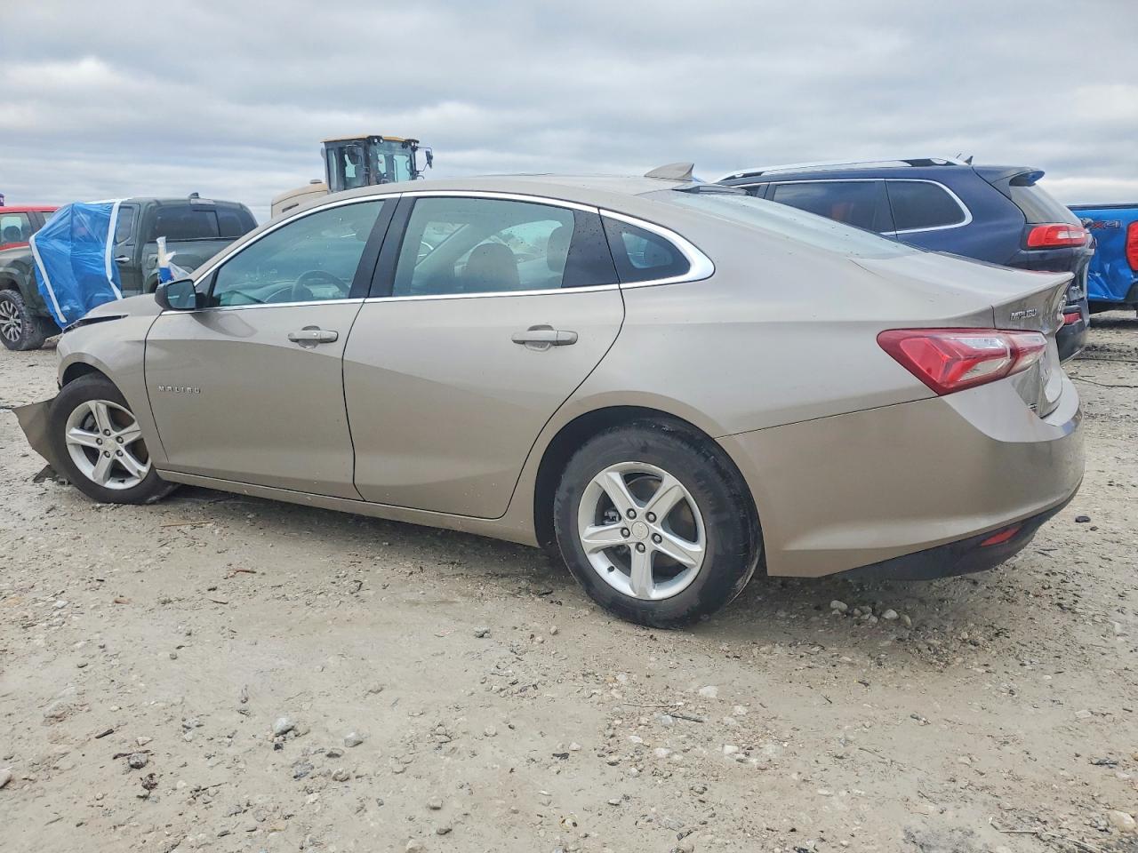 2022 CHEVROLET MALIBU LT photo 4