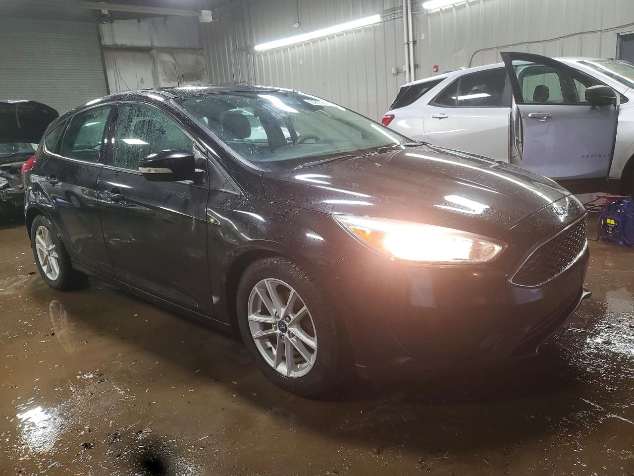 2017 FORD FOCUS SE photo 7