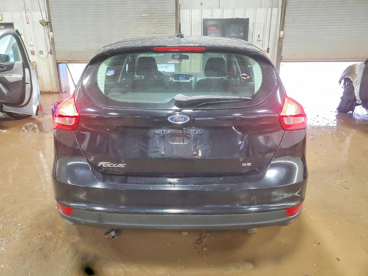 2017 FORD FOCUS SE photo 11