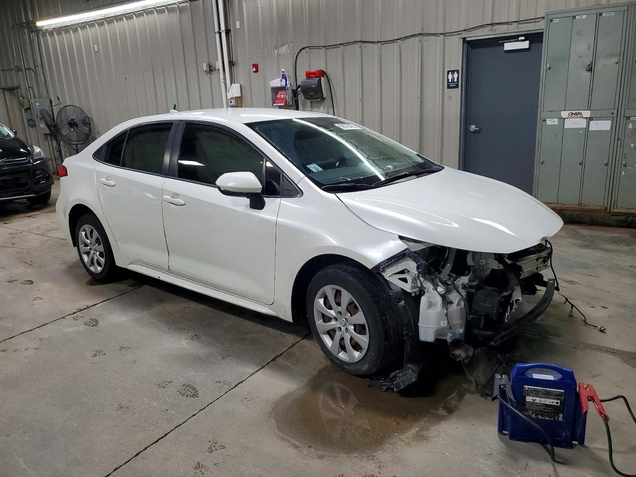 2021 TOYOTA COROLLA LE photo 4