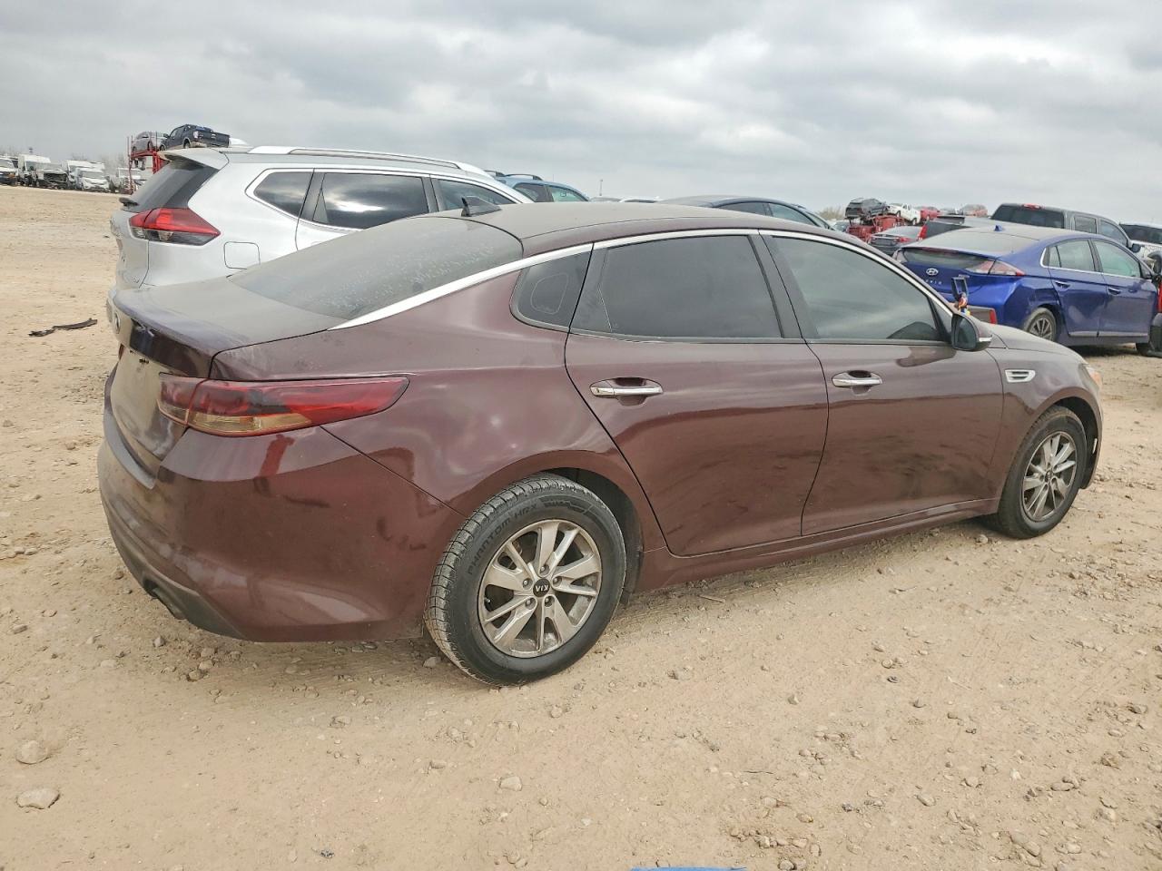 2016 KIA OPTIMA LX photo 3