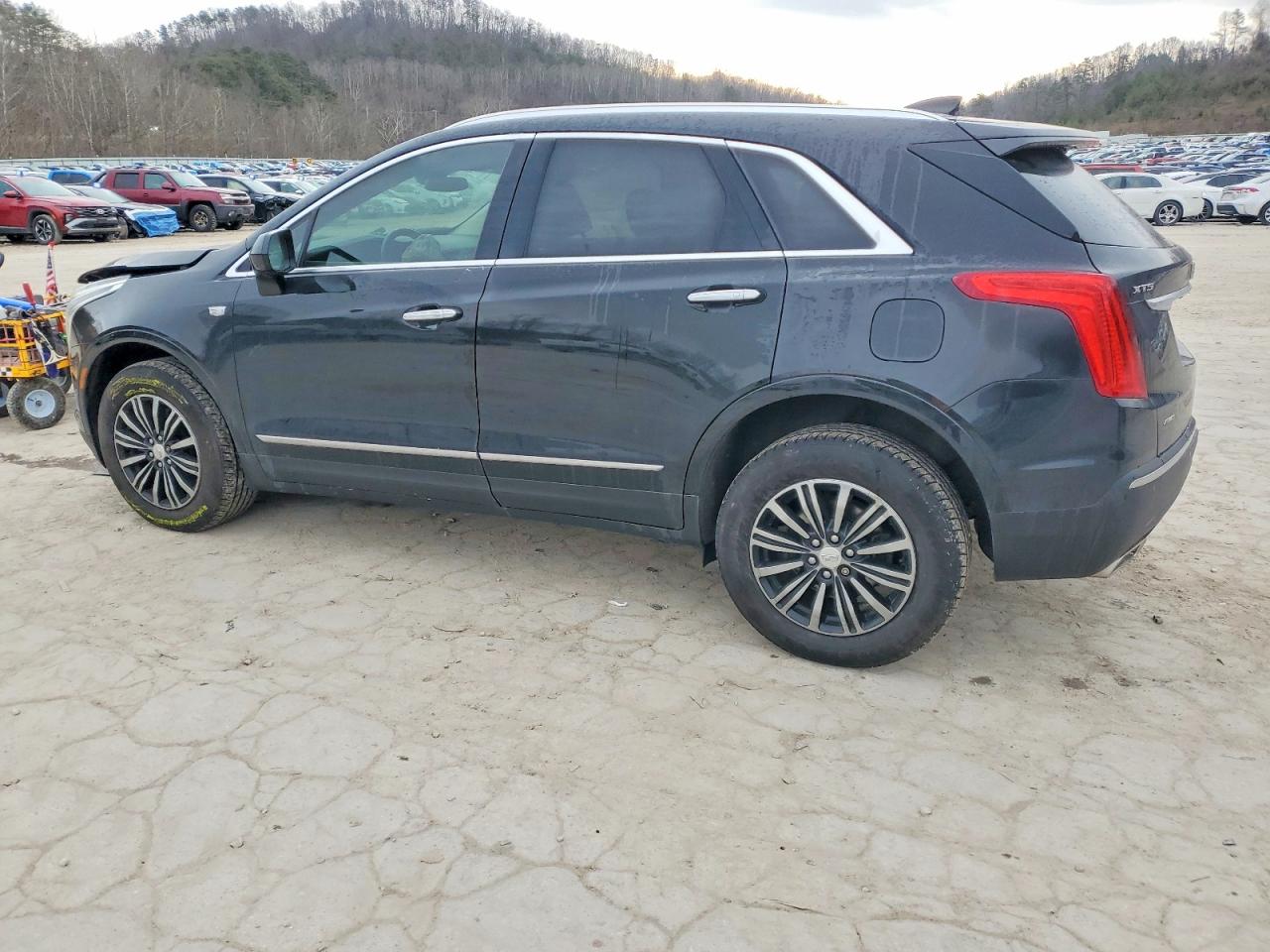 2019 CADILLAC XT5 LUXURY photo 2