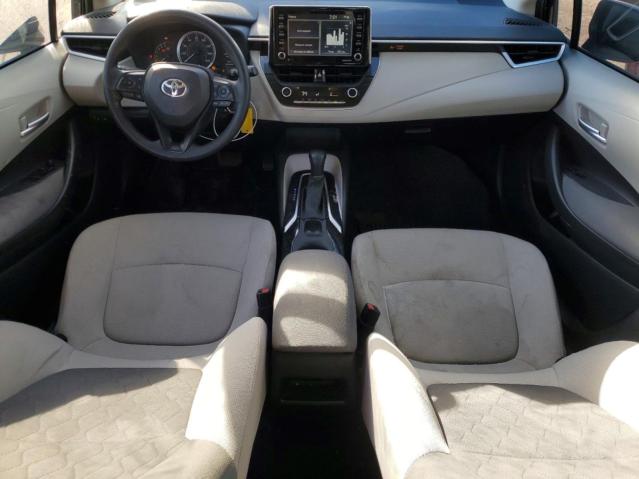 2021 TOYOTA COROLLA LE photo 8