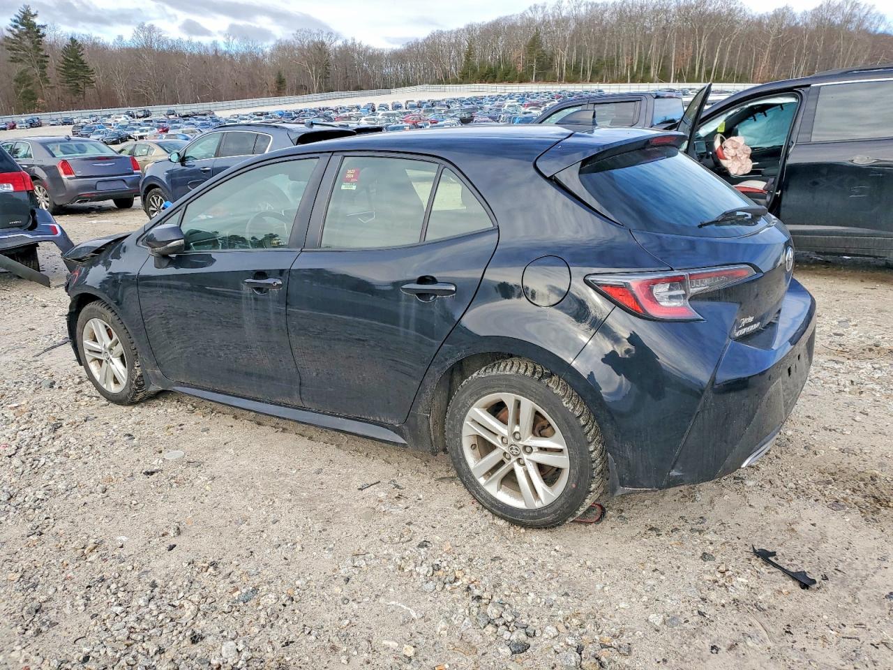 2020 TOYOTA COROLLA SE photo 2