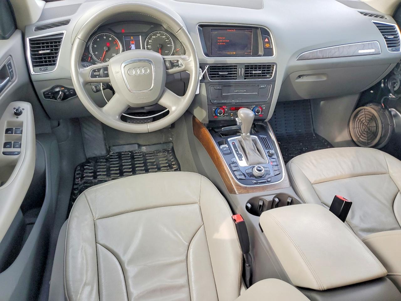 2010 AUDI Q5 PREMIUM PLUS photo 8