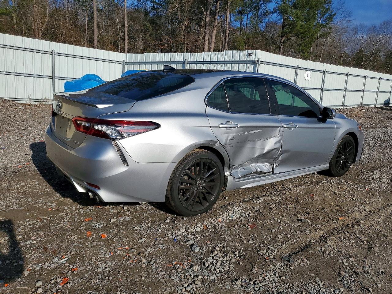 2022 TOYOTA CAMRY XSE photo 3