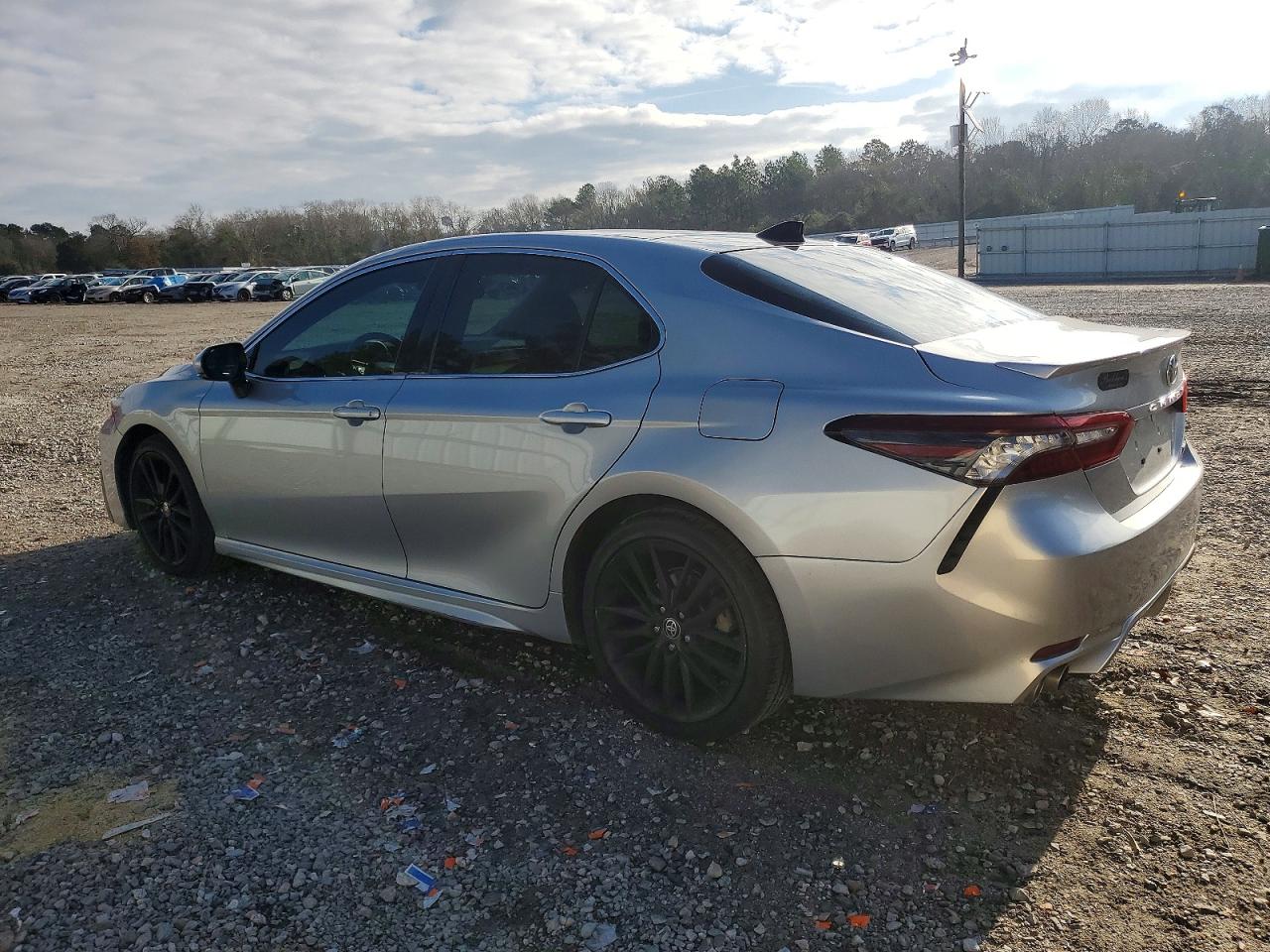 2022 TOYOTA CAMRY XSE photo 2