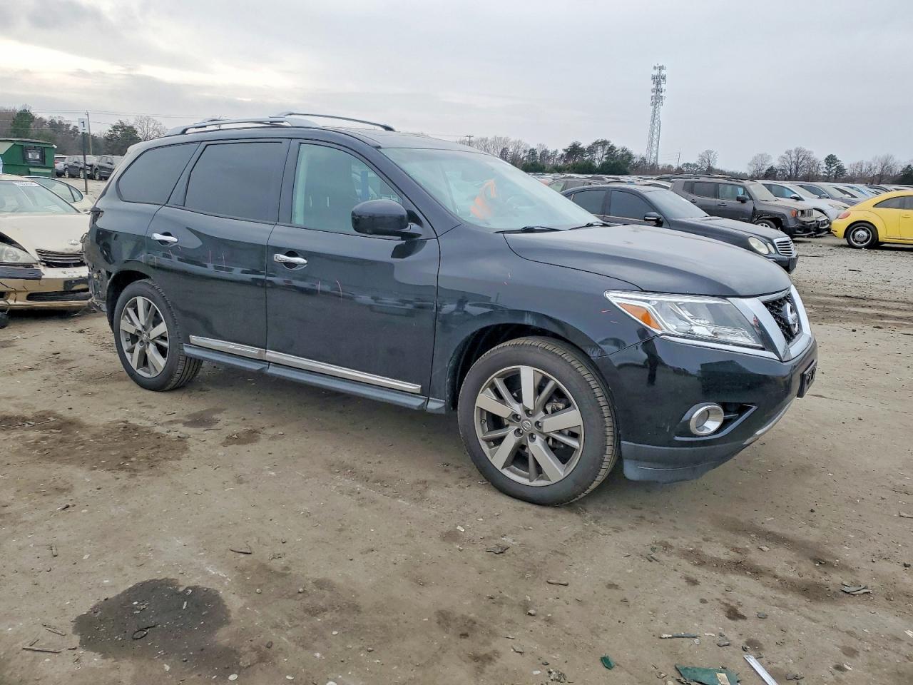 2013 NISSAN PATHFINDER S photo 4