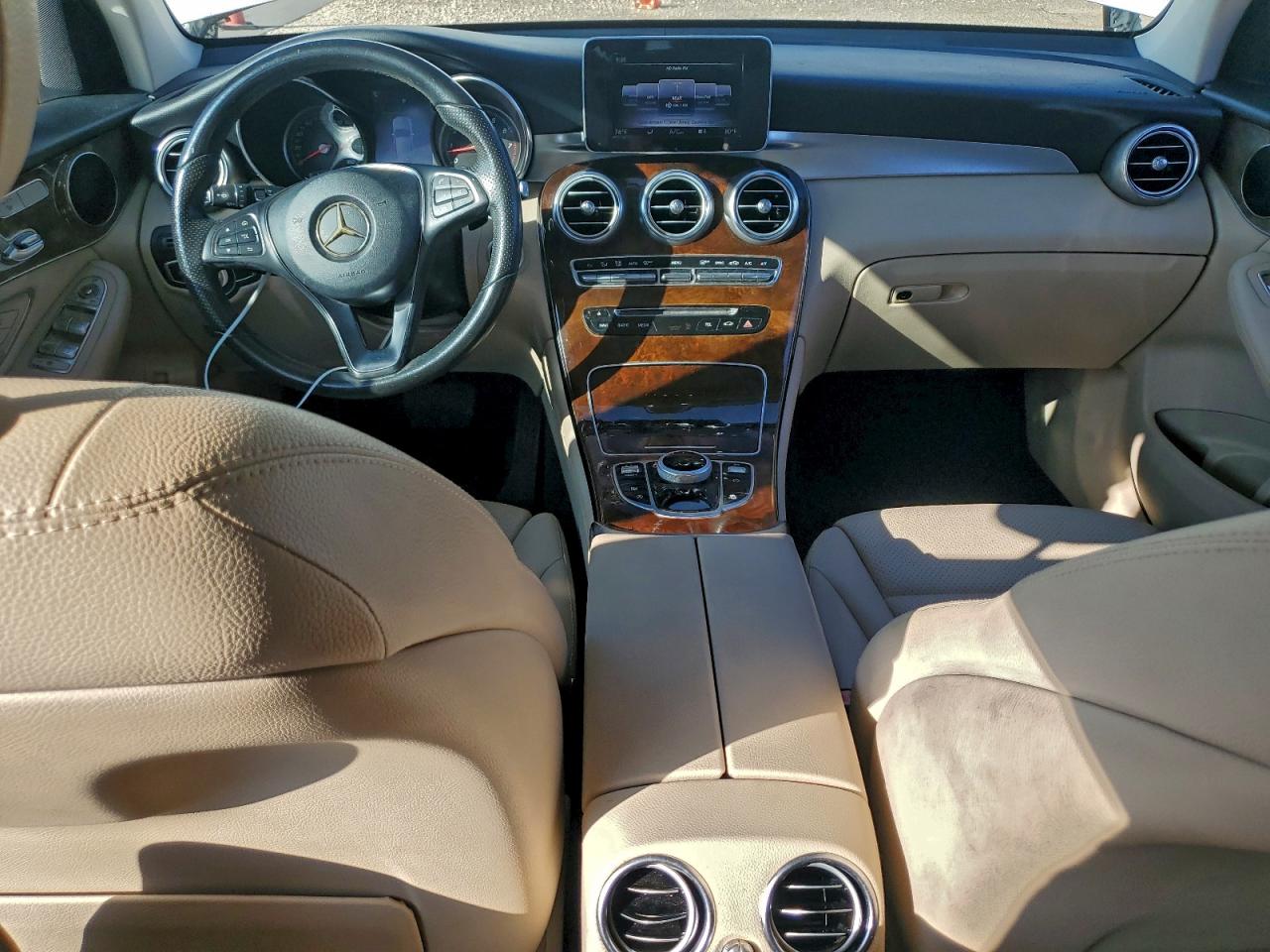 2018 MERCEDES-BENZ GLC 300 photo 8