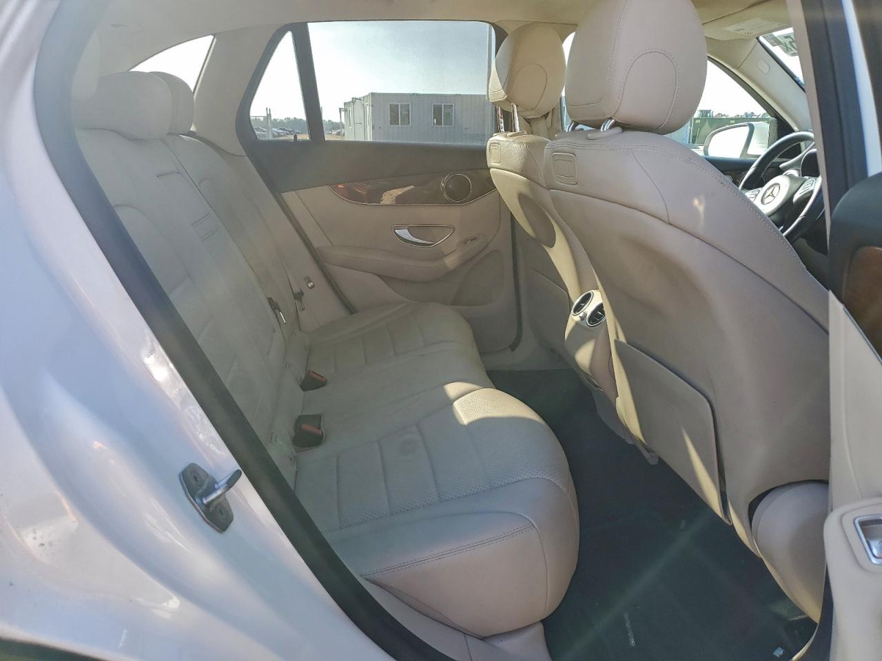 2018 MERCEDES-BENZ GLC 300 photo 10