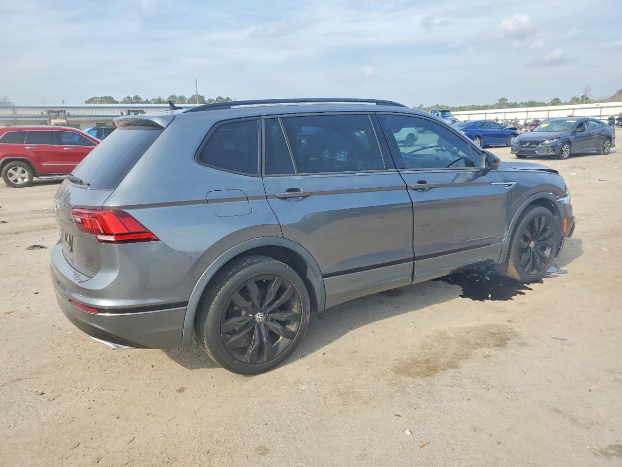 2021 VOLKSWAGEN TIGUAN SE photo 5