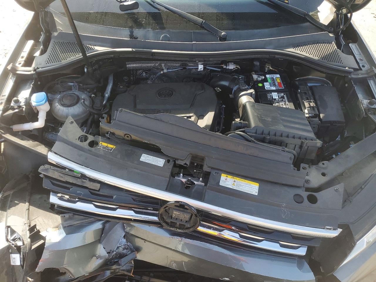 2021 VOLKSWAGEN TIGUAN SE photo 23