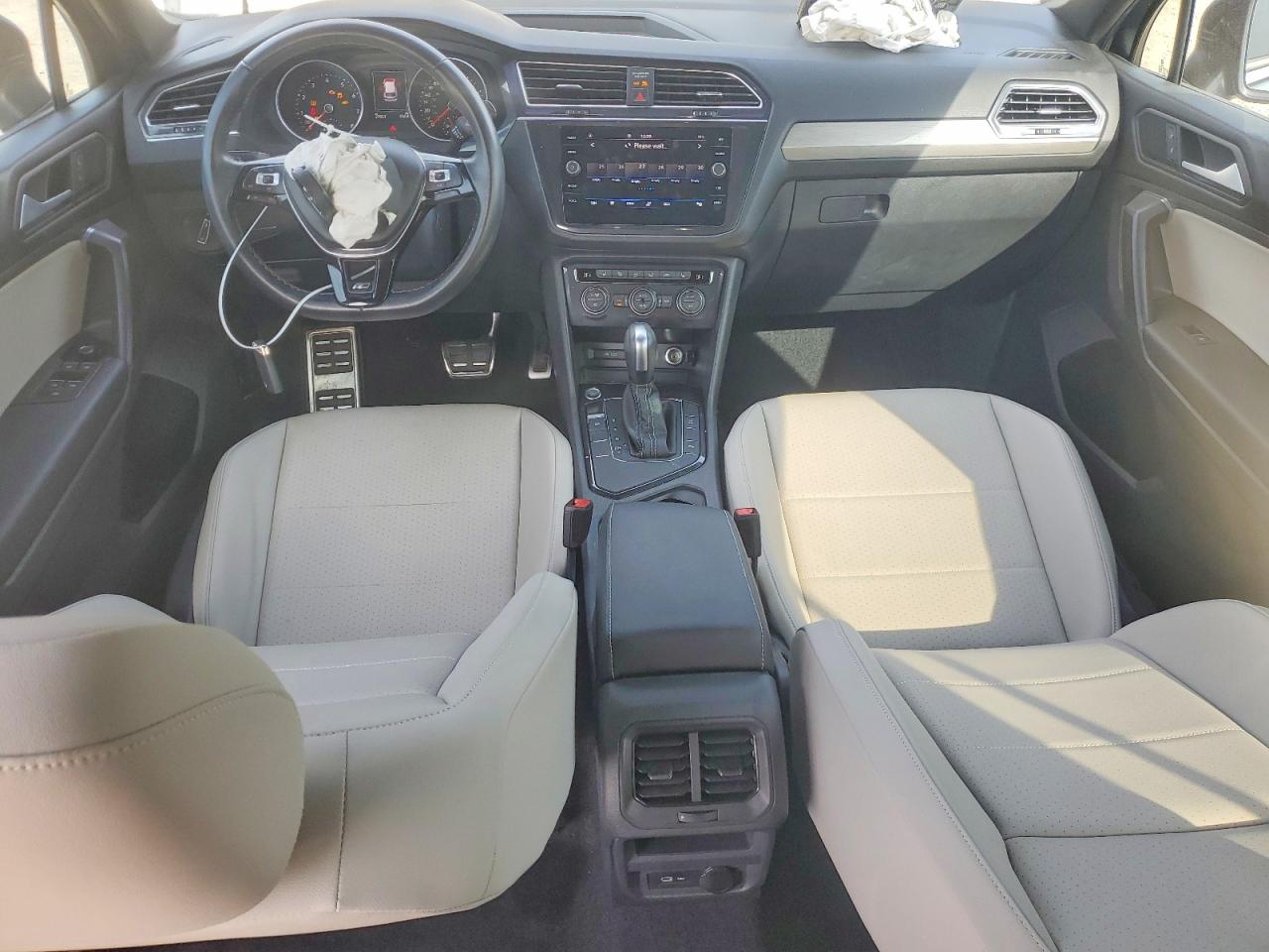 2021 VOLKSWAGEN TIGUAN SE photo 15