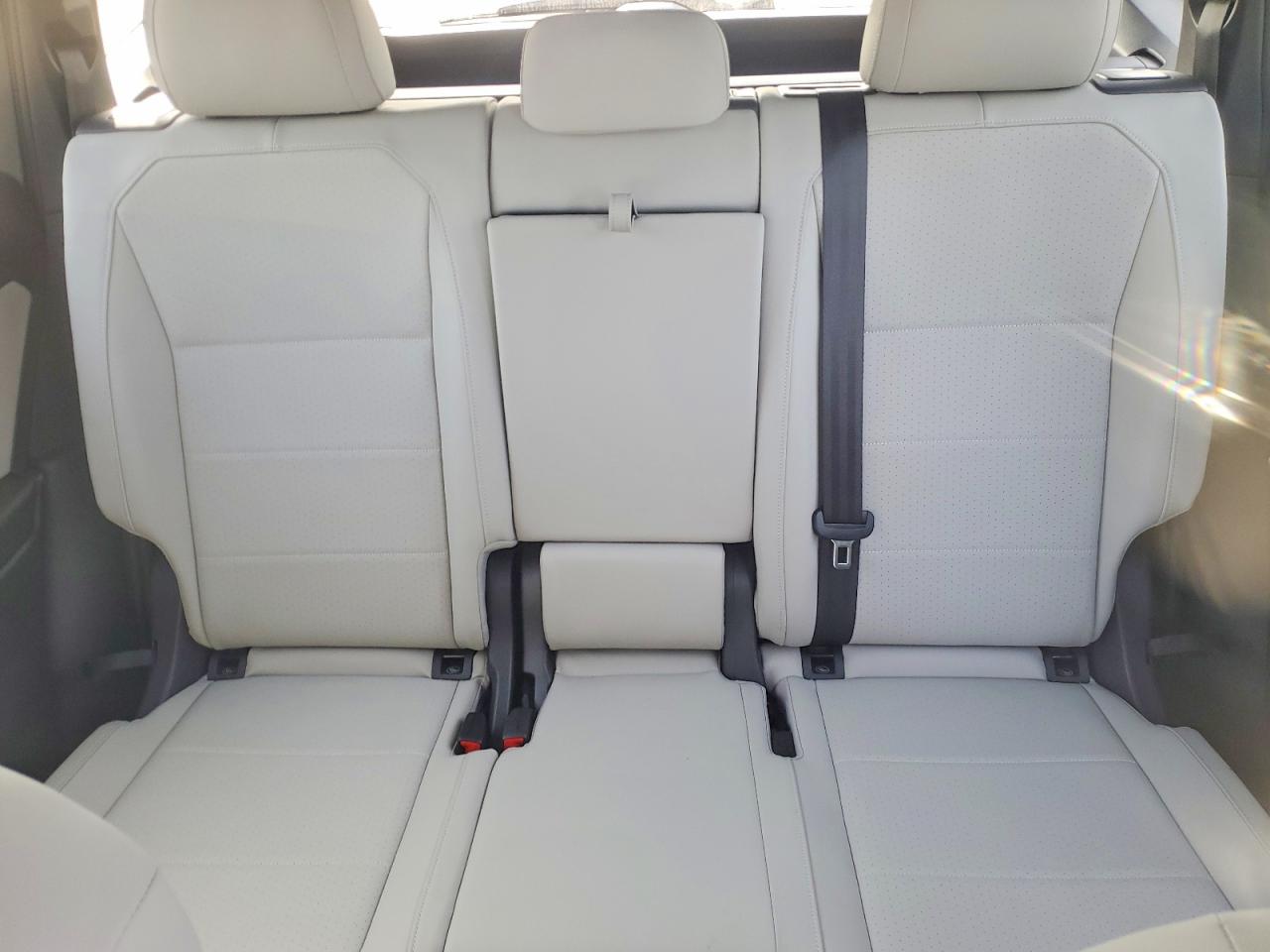 2021 VOLKSWAGEN TIGUAN SE photo 19