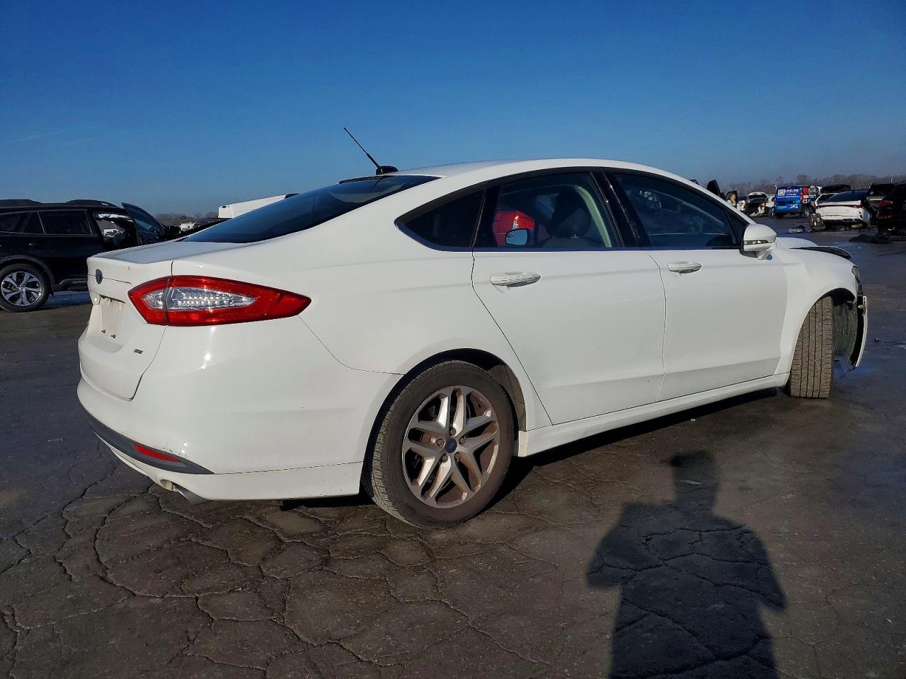 2015 FORD FUSION SE photo 3