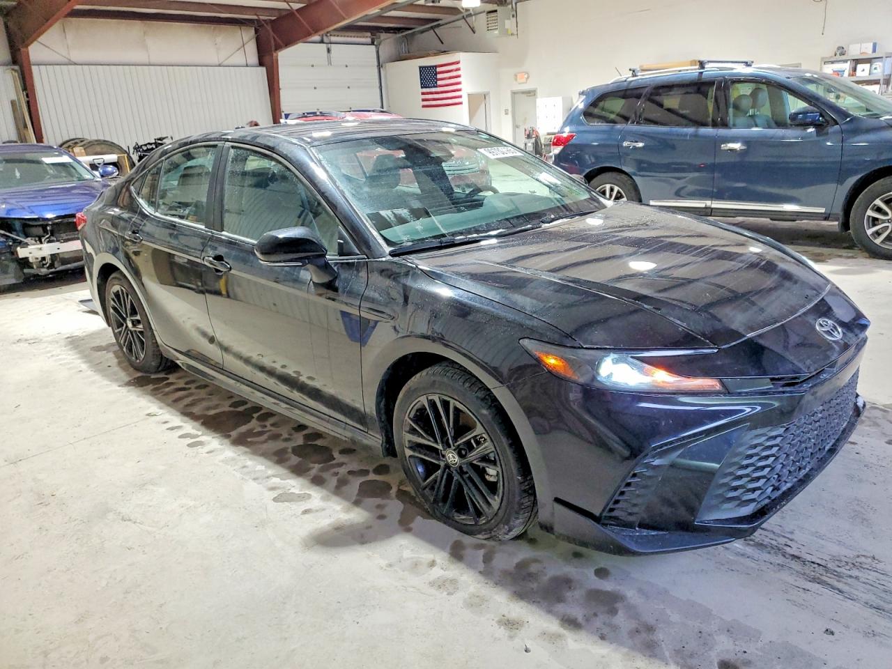 2025 TOYOTA CAMRY XSE photo 4